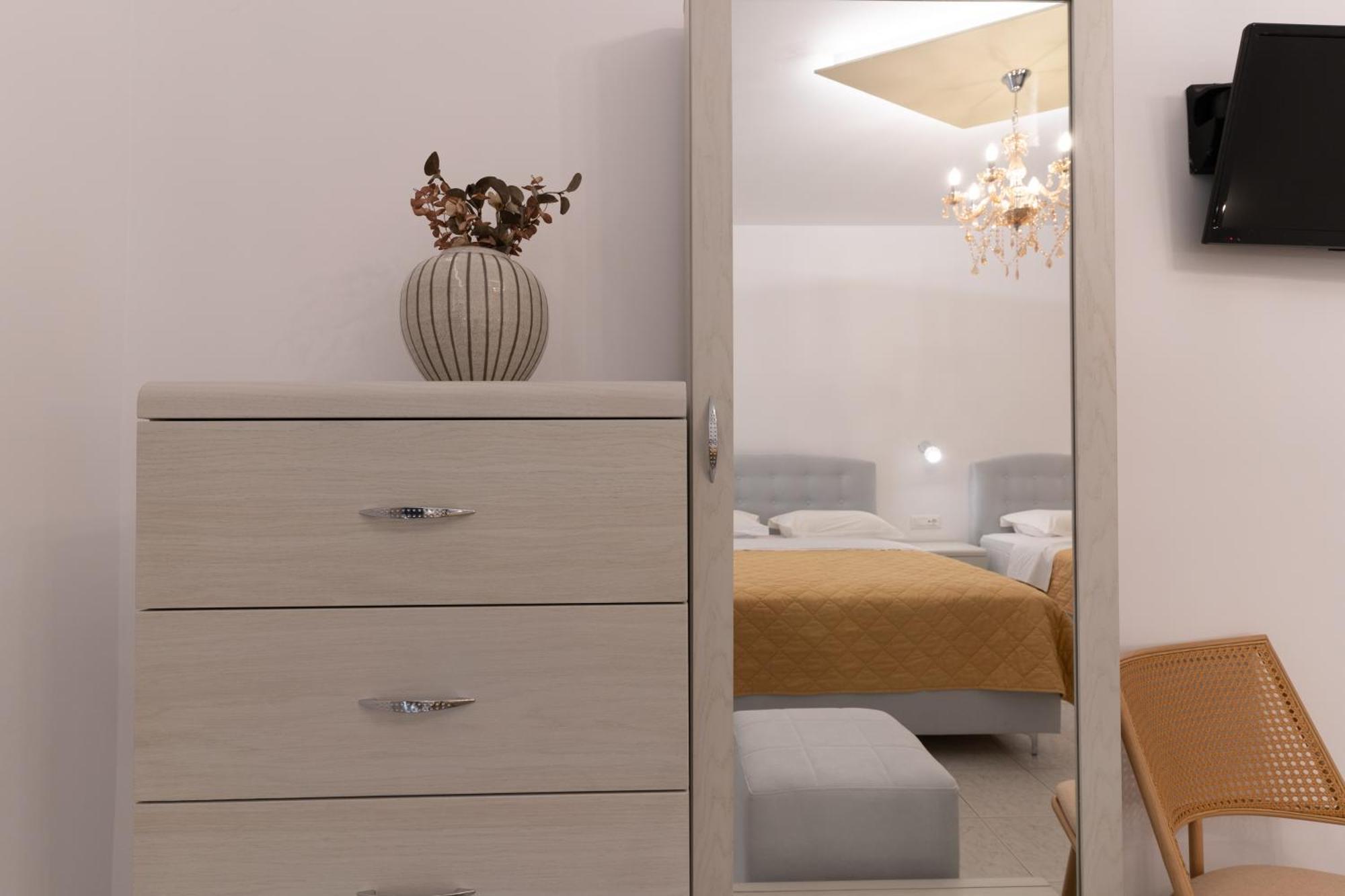 Hotel Villa Basil Циливи Екстериор снимка