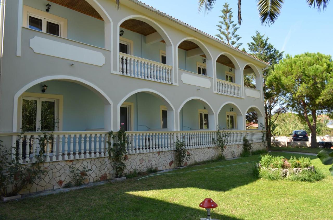 Hotel Villa Basil Циливи Екстериор снимка